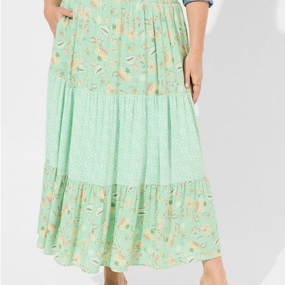 Torrid Size 6 NWT Maxi Washable Gauze Tiered Shirring Skirt